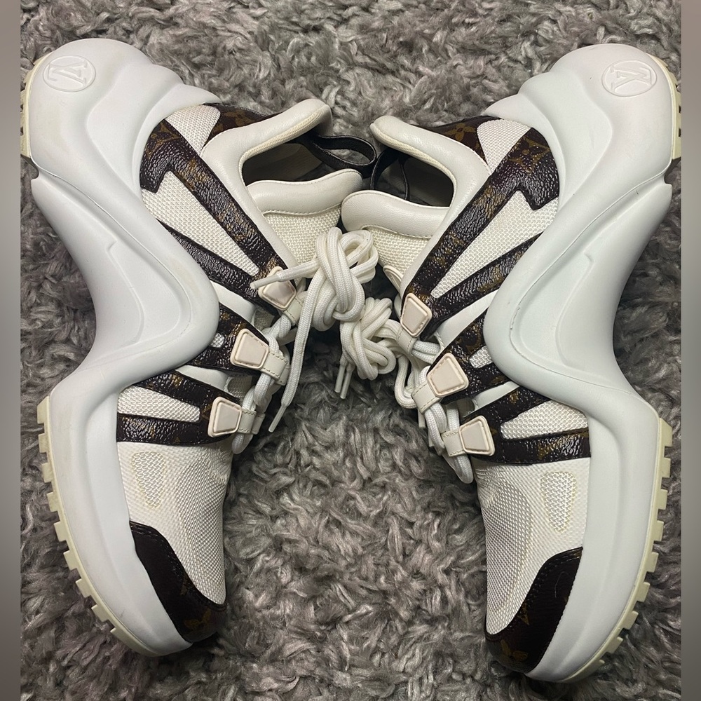 LV ARCHLIGHT SNEAKER